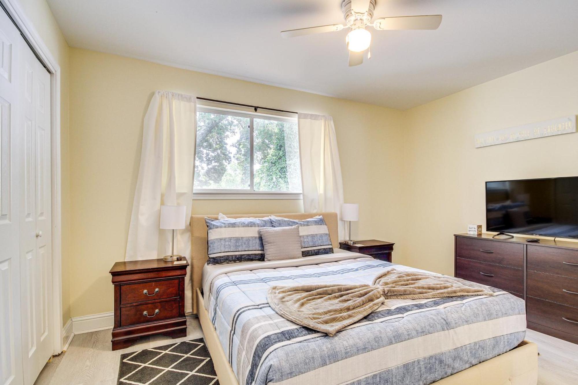 Airy Biloxi Condo With Patio Walk To Beach! Exterior photo